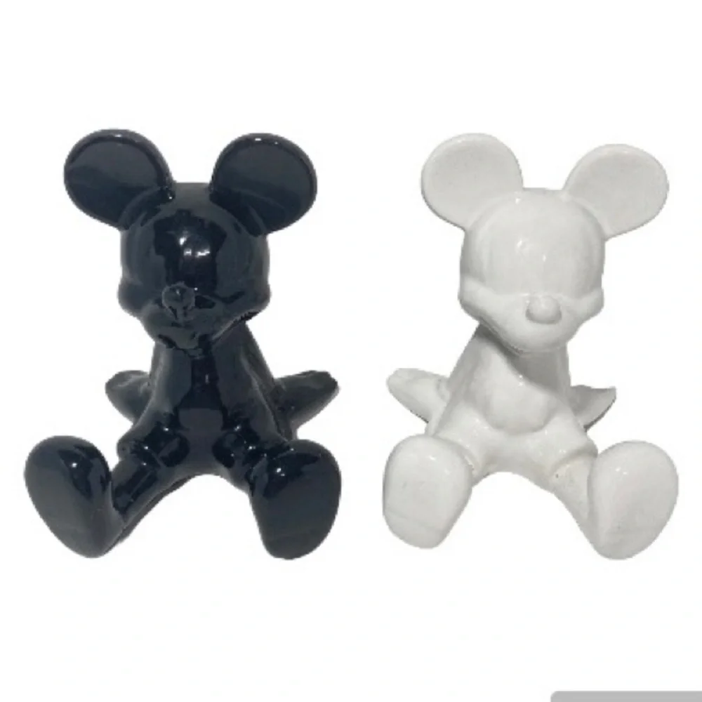 DISNEY Mickey Mouse Figurines Black White Salt and Pepper Shaker Set
